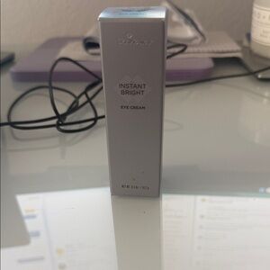 SkinMedica Instant Bright Eye Cream - Gray